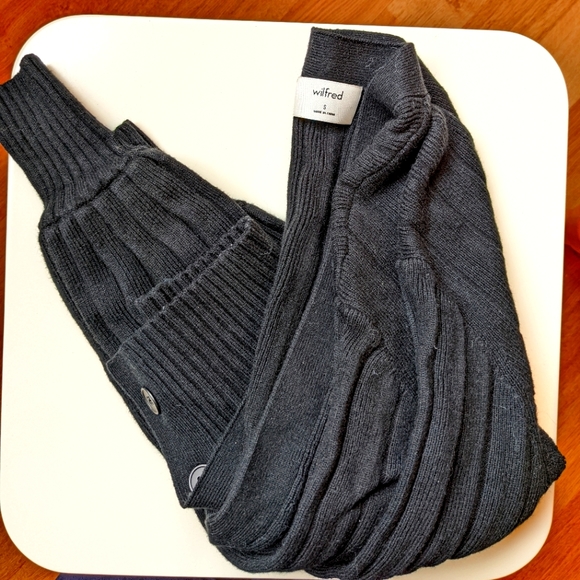 Aritzia Wilfred Thais Cardigan/ Plunge Front Cardigan - Picture 3 of 4